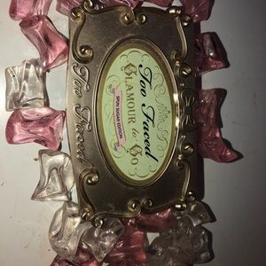 Too faced glamour to go spun sugar edition